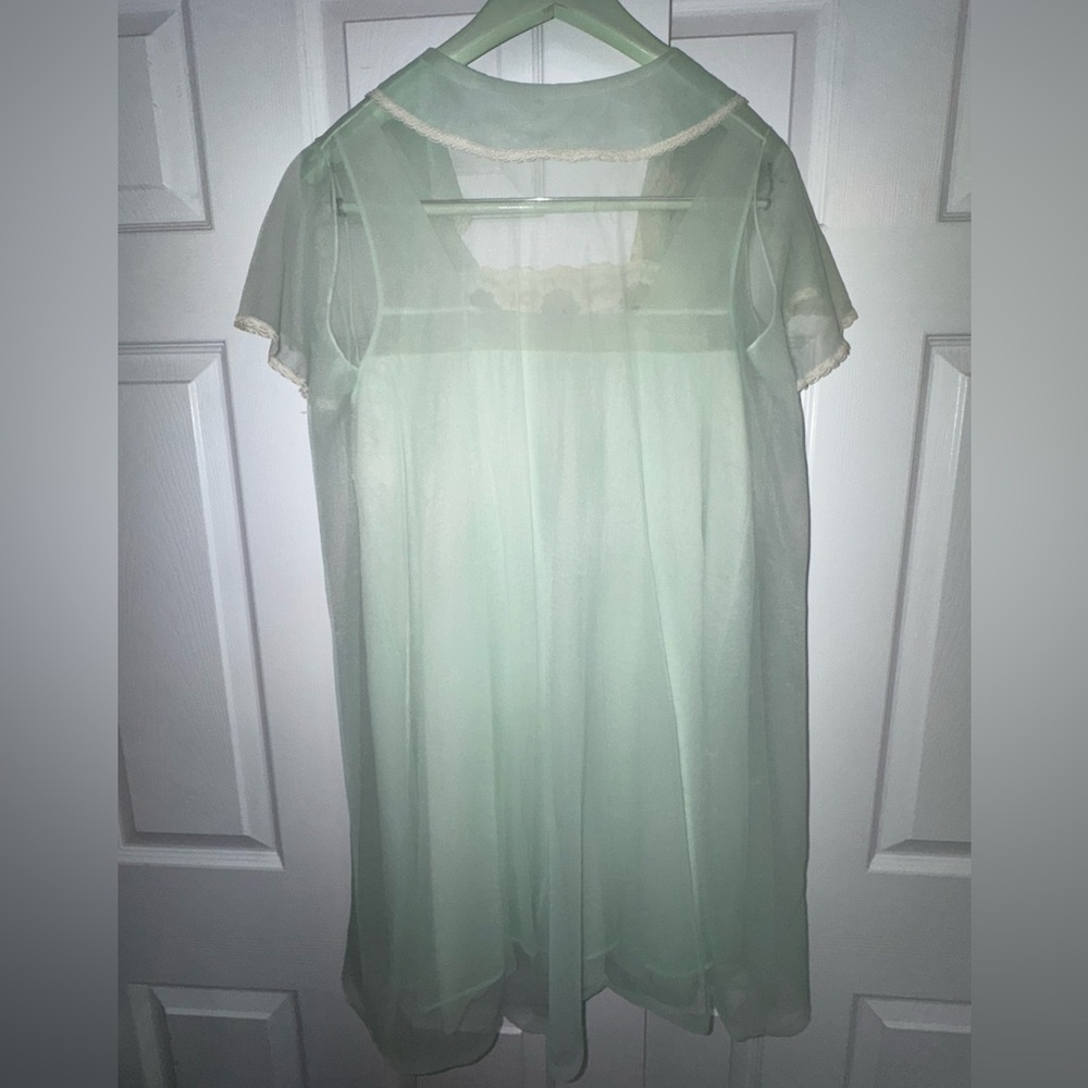 1960’s Mint Green Chiffon Peignoir Set | Lace Nylon Nightgown & Robe |Sears - Picture 7 of 11
